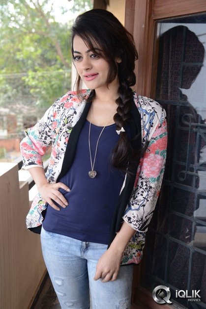 Shruti-Sodhi-Interview-About-Pataas-Movie